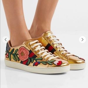 Authentic Gucci Sneakers- Embroidered- Metallic💫